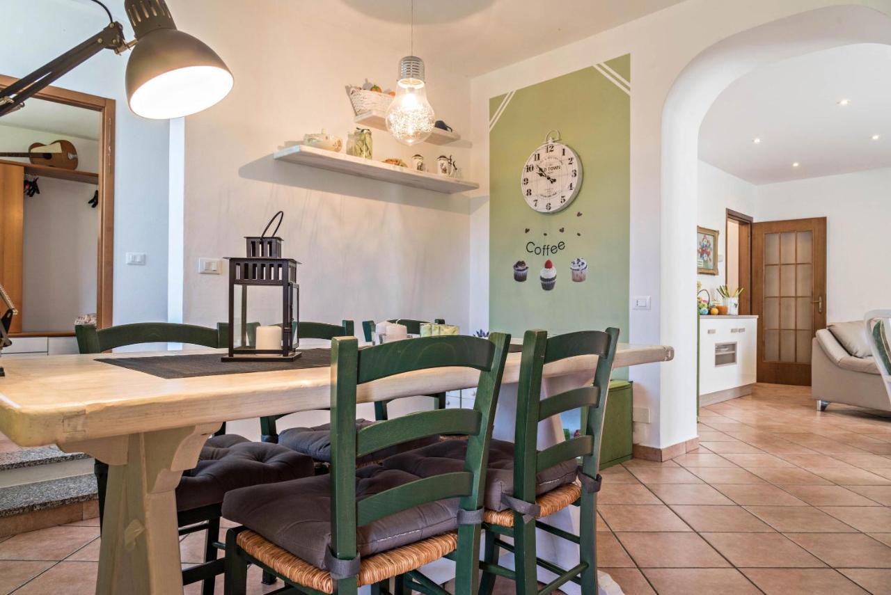 Tinas Yellow Home Leggiuno Exterior foto