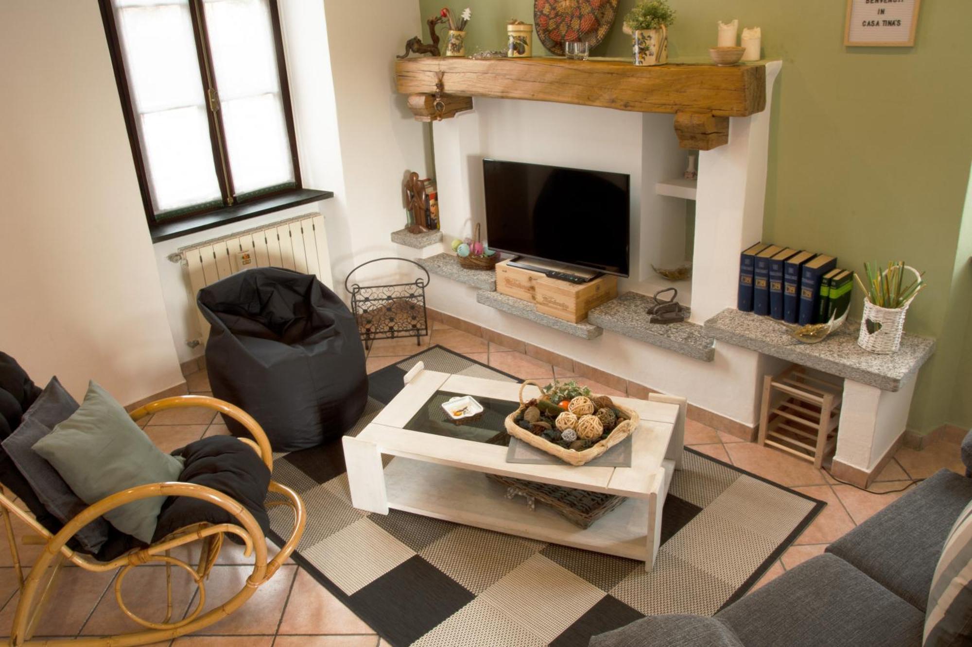 Tinas Yellow Home Leggiuno Exterior foto